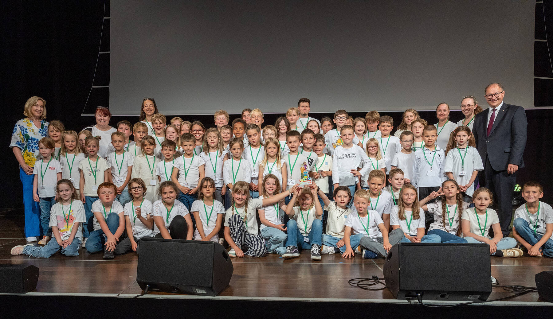 VS Palting, Bezirk Braunau am Inn, mit LR Winkler und Kinder- und Jugendanwältin Winkler-Kirchberger